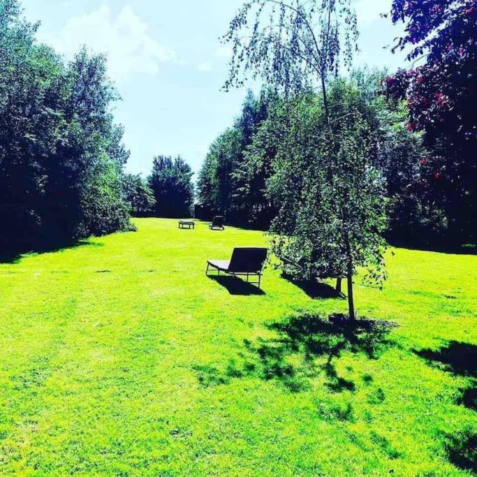 Stunning Barn Conversion Ideal For Large Families Bildeston المظهر الخارجي الصورة