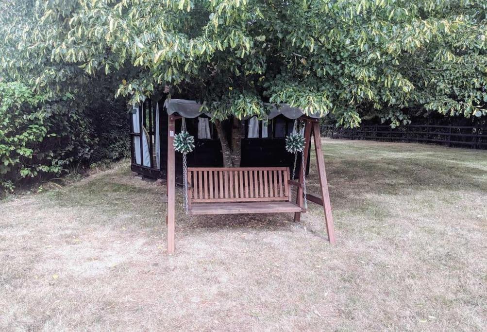 Stunning Barn Conversion Ideal For Large Families Bildeston المظهر الخارجي الصورة