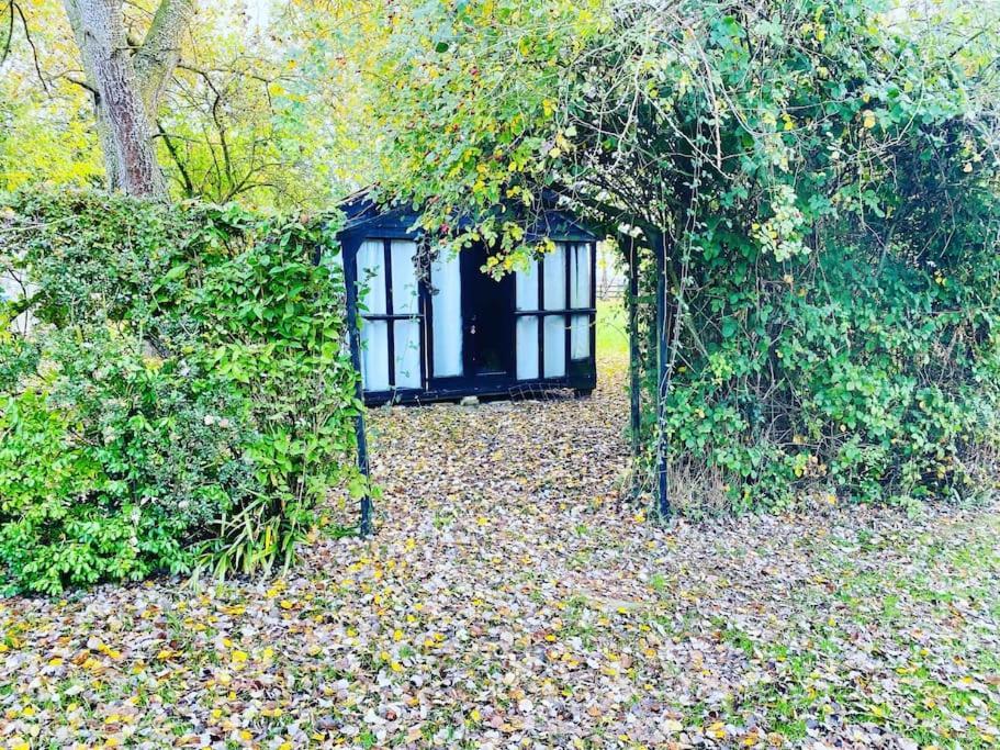 Stunning Barn Conversion Ideal For Large Families Bildeston المظهر الخارجي الصورة