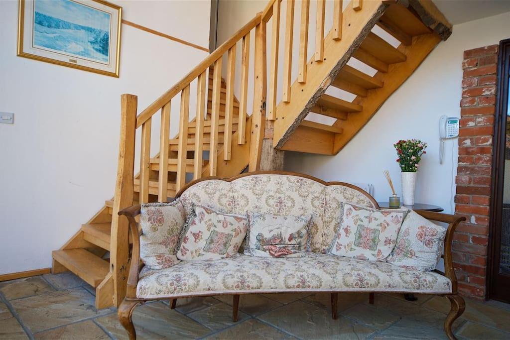 Stunning Barn Conversion Ideal For Large Families Bildeston المظهر الخارجي الصورة