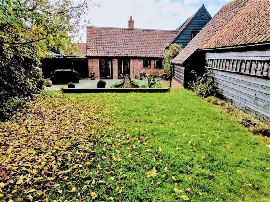Stunning Barn Conversion Ideal For Large Families Bildeston المظهر الخارجي الصورة