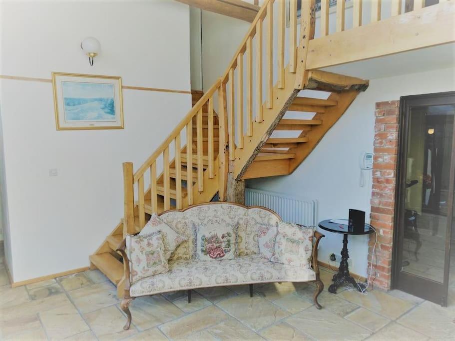 Stunning Barn Conversion Ideal For Large Families Bildeston المظهر الخارجي الصورة