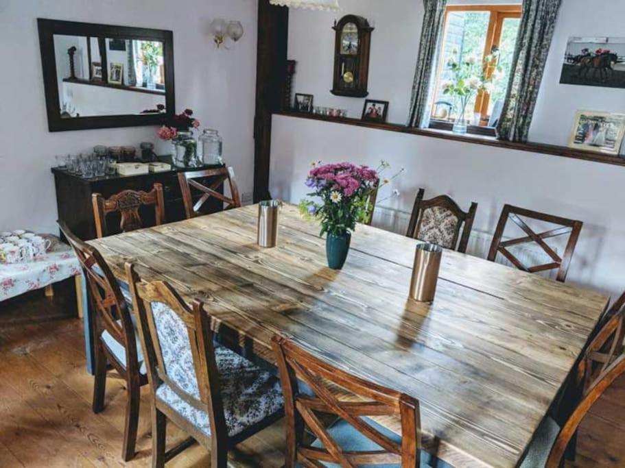 Stunning Barn Conversion Ideal For Large Families Bildeston المظهر الخارجي الصورة